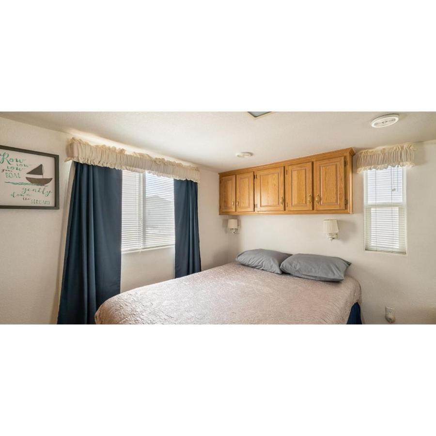 Snug Harbor Rv Park & Marina Hotel Walnut Grove Exterior photo